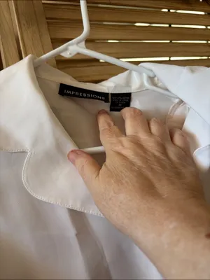 Impressions White Long-Sleeve Scalloped Collar Dress Shirt Medium thumbnail 3
