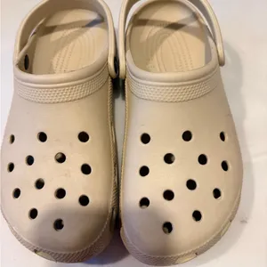 CROCS Unisex Tan Sandals thumbnail 1