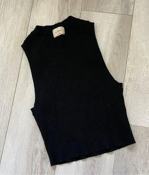 Aritzia Wilfred Ribbed Knit Sleeveless Crop Tank Top Black (XSmall) thumbnail 1