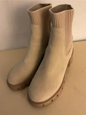 Steve Madden women Beige Suede Sock Chelsea Platform Boots US 7.5 thumbnail 4