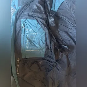 Figs teal puffer coat/jacket size L superb quality and EUC thumbnail 9
