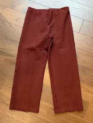Banana Republic Pull On Burgundy Pants Size Medium C4-114 thumbnail 1