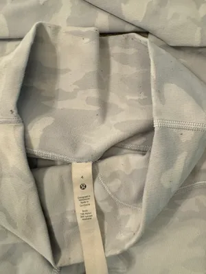 Lululemon Size 4 White Camo Leggings thumbnail 4