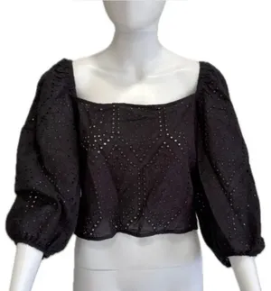 Socialite Black Cropped Blouse thumbnail 1