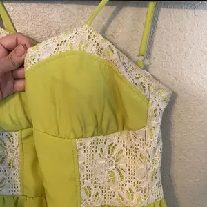 Lace chiffon chartreuse green dress size 7 thumbnail 2