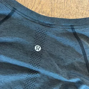 Lululemon gray long sleeve polka dot sleeve shirt thumbnail 5