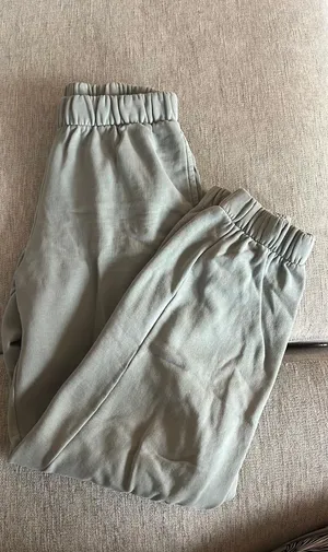 Brandy Melville Rosa Sweatpants thumbnail 5