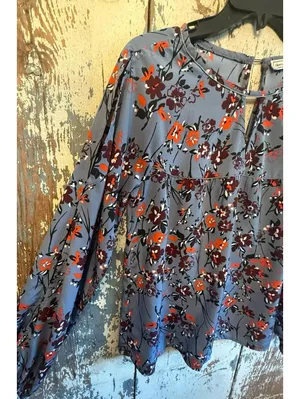 Abercrombie and Fitch Women's Purple Orange Split-Sleeve Blouse, size Medium thumbnail 4