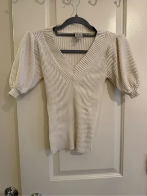 Worthington Ivory Ribbed V-Neck Puff Sleeve Top thumbnail 2