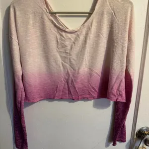 Arizona Jeans Ombre Pink Crop Long Sleeve Top Womens Size Medium thumbnail 1