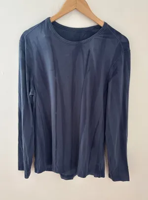 Lululemon Long Sleeve T-Shirt Size‎ 10 thumbnail 1