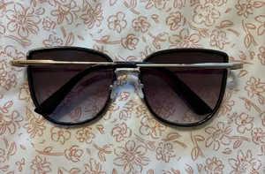 Boutique Sunglasses thumbnail 2
