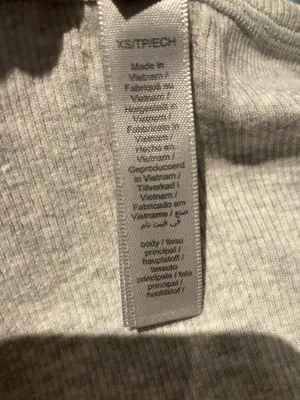 SKIMS Cotton Rib Scoop Neck Henley XS thumbnail 6