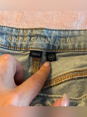 American Eagle Strigid light wash high rise straight fit distressed jeans 14 thumbnail 4