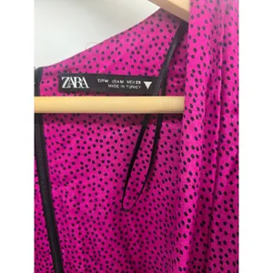 Zara Dress Womens Medium Ruched Mini Magenta Black Polka Dot Long Sleeve EUC thumbnail 2