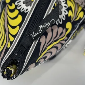 Vera Bradley Womens Retired Baroque Print Quilted Large Travel Tote Handbag Mult thumbnail 5