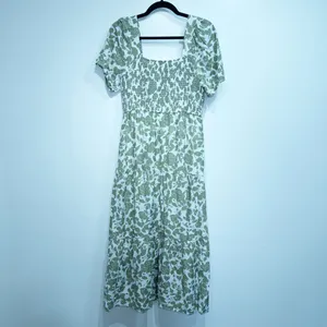 August Sky Olive Green Floral Puff Sleeve Smocked Midi Dress Size Large NWT thumbnail 8