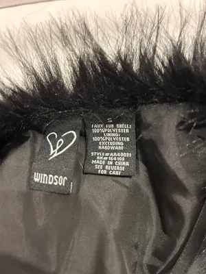 Faux Fur Cropped Shawl Black thumbnail 4