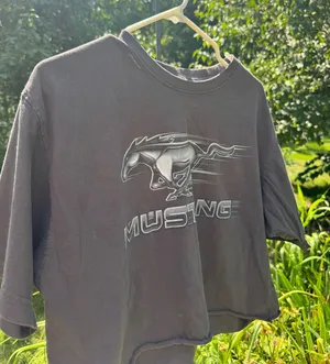 Mustang Graphic Tee Cropped Gray Size M thumbnail 1