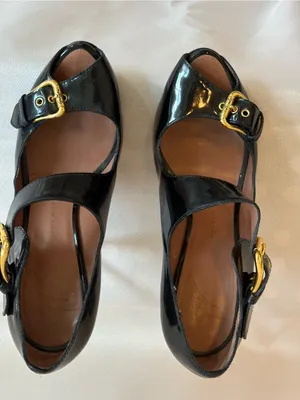 Vero Cuoio Vintage Black Patent Peep-Toe Heels with Gold Buckles thumbnail 6
