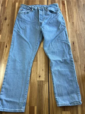 Levi’s 501 Original Fit Jeans W31 L26 Light Wash Button Fly Straight Leg thumbnail 2
