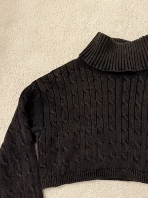 Emory Park Cable Knit Cropped Turtle Neck Sweater thumbnail 3