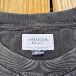 American Eagle Sweatshirt Cropped Crew‎ Washed Black White Spellout Small thumbnail 4