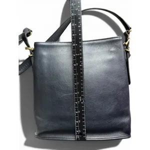 Coach Vintage Slim Bucket Bag Black Leather Style 9806 Minimalist Shoulder Bag thumbnail 11