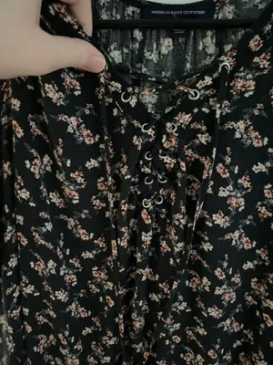 American Eagle Outfitters Floral Top thumbnail 2