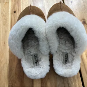 Fireside by Dearfoams Faux Shearling Suede Slippers Womens 7 Brown Cozy thumbnail 5
