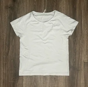 athletic tshirt White Size M thumbnail 1