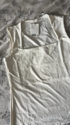 H&M White Tank Camisole Size small New with Tags Polyamide Feels Like Silk thumbnail 1