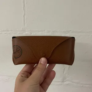 Ray Ban Brown Leather Case thumbnail 1
