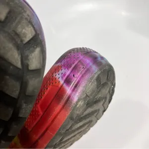 Crocs rainbow tie dye faux fur lined unisex‎ sizing thumbnail 9