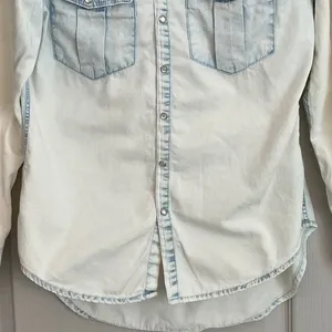 H&M‎ &Denim Womens Light Wash Western Snap Front Denim Shirt US 6 thumbnail 11