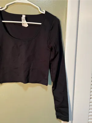 Athleta Womens Size Small Aurora Black Long-Sleeve Scoop Crop Top Ribbed Stretch thumbnail 4