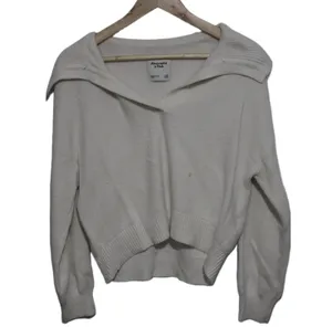 Womens Abercrombie & Fitch Cream Ribbed Knit Long Sleeve V-Neck Sweater Size XS thumbnail 1