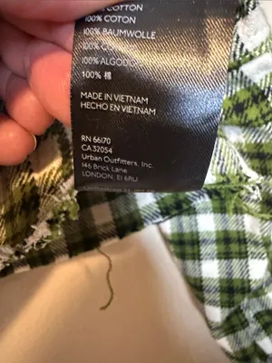 BDG‎ Urban Outfitters Claire Green Plaid Cropped Flannel Shacket Jacket Small thumbnail 6