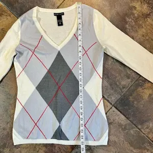New York & Co. Argyle V-Neck Sweater Small thumbnail 6