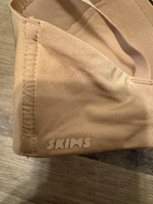 SKIMS Bralette thumbnail 5