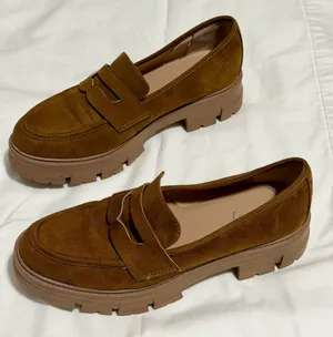Wonderly Lana Women's Suede Lug Sole Penny Loafers thumbnail 4