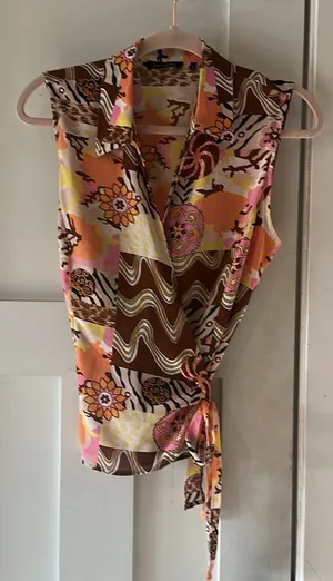 Brown and Pink Tie Front Graphic Blouse retro wrap style‎ thumbnail 1