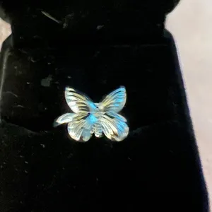 Gorgeous Stainless Steel Silver Ring Size 7 thumbnail 2