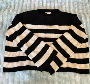 Sincerely Jules sweater thumbnail 1