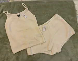 Women’s Gap Brand Cozy Cream Fuzzy Tank & Short Lounge Set Size Medium thumbnail 1