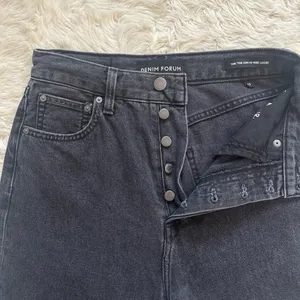 Aritzia Denim Forum Jeans The '90s Joni Hi-rise Loose Jean Black Sz 25 thumbnail 7
