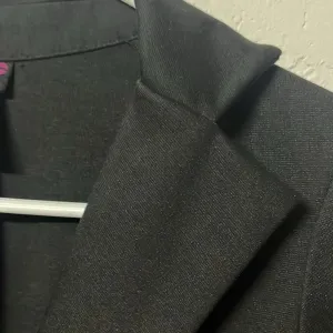 Small black notch blazer one button 3/4 ruched sleeves blazer jacket faux pocket thumbnail 5