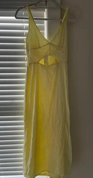 Yellow Maxi Dress Size 8 thumbnail 1