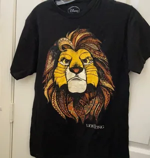 FINAL MARKDOWN Disney lion king tee medium thumbnail 1