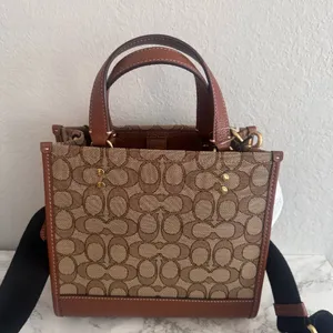 Disney X Coach Dempsey Tote 22 In Signature Jacquard With Mickey Mouse cm199 thumbnail 3